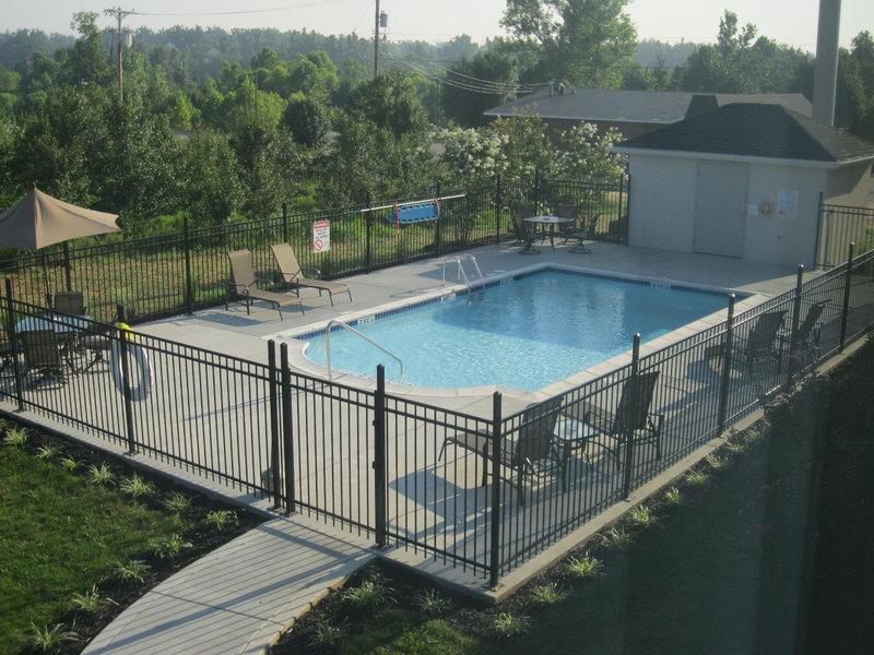 Baymont By Wyndham Madisonville Konforlar fotoğraf