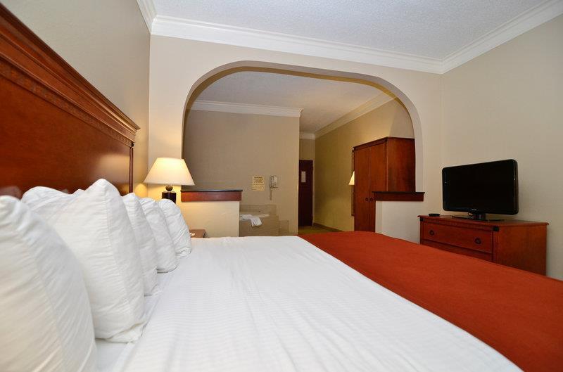 Baymont By Wyndham Madisonville Oda fotoğraf